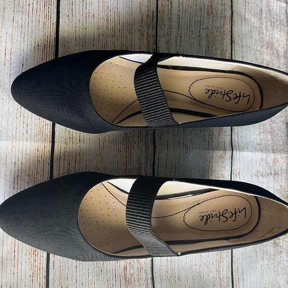 LifeStride Gia Wedge Mary-Jane, Size 8, Black - Picture 3 of 5